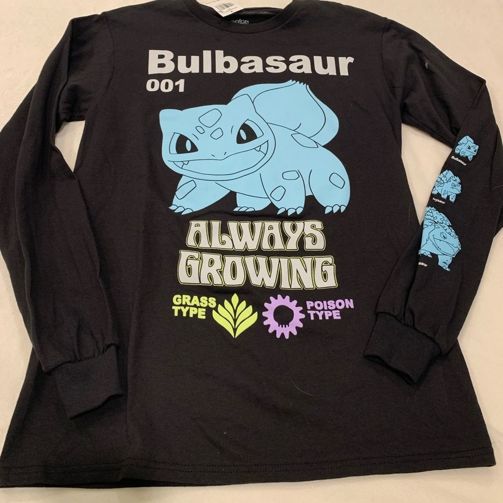 Pokémon Shirt Size Small NWT